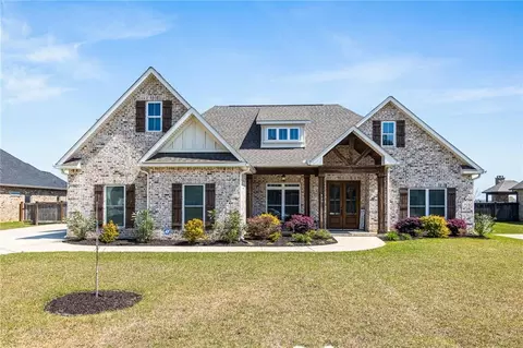 420 Stonegate Trl, Perry, GA 31069