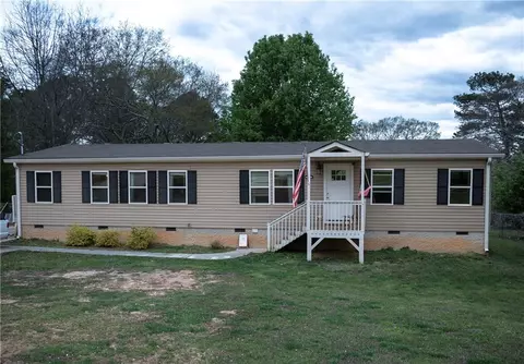 419 Blueberry Ln, Winder, GA 30680