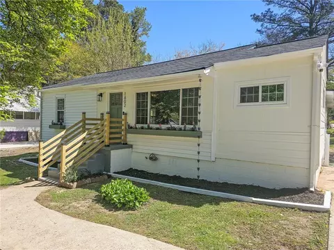 1802 Ledo Ave, Decatur, GA 30035