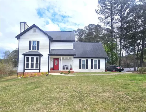 2892 Mossy Creek Dr, Stone Mountain, GA 30087