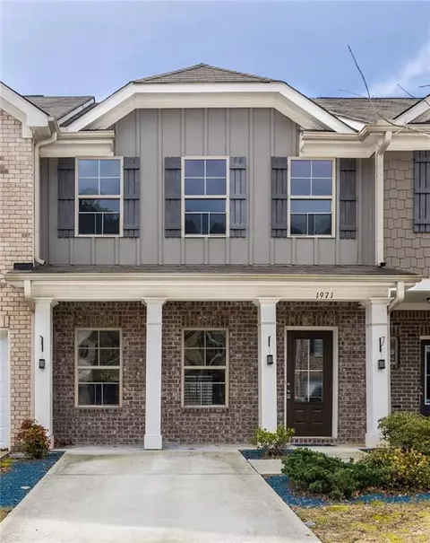1971 Old Dogwood, Jonesboro, GA 30238