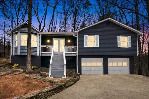 122 Sitting Bull Ct, Waleska, GA 30183
