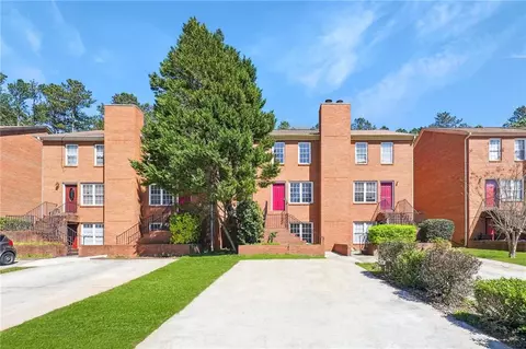 113 Davis Mill Ct, Lawrenceville, GA 30044