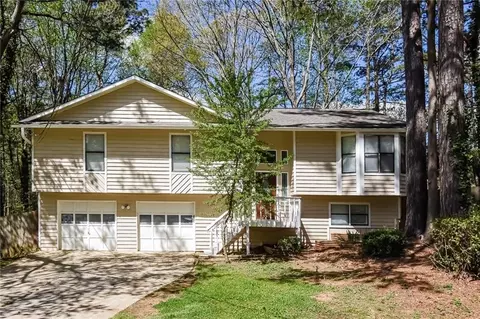 431 Natalie Dr, Lawrenceville, GA 30043