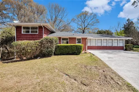 845 Valley Brook Rd, Decatur, GA 30033