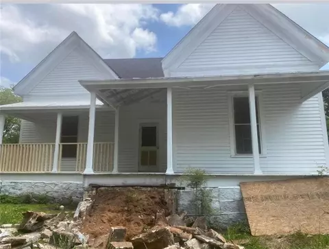Exterior - 185 Oak St, Commerce, GA 30529 photo 3 of 11