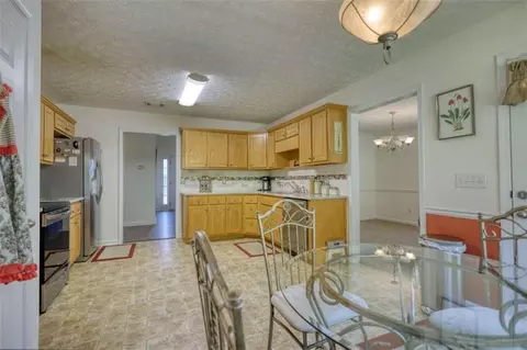 Dining - 175 Shadowbrook Trce, Covington, GA 30016 photo 3 of 3