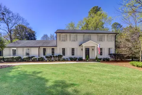 945 Landmark Dr, Sandy Springs, GA 30342
