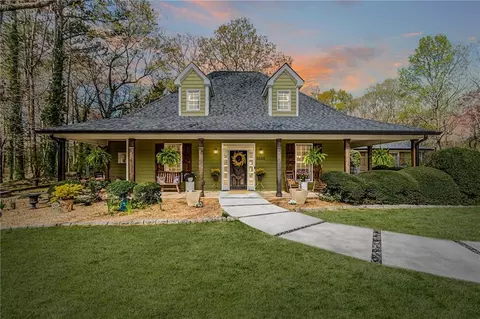 2525 Kings Ct, Cumming, GA 30040