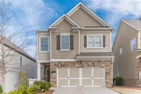 6528 Crosscreek Ln, Flowery Branch, GA 30542