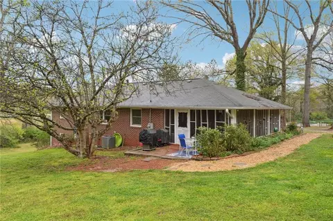 Exterior - 1029 Highway 36 E, Jackson, GA 30233 photo 4 of 5