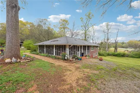 Exterior - 1029 Highway 36 E, Jackson, GA 30233 photo 2 of 5