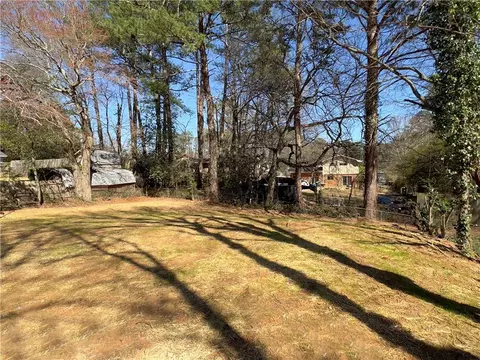 Exterior - 6426 Lanier Rd, Morrow, GA 30260 photo 13 of 14