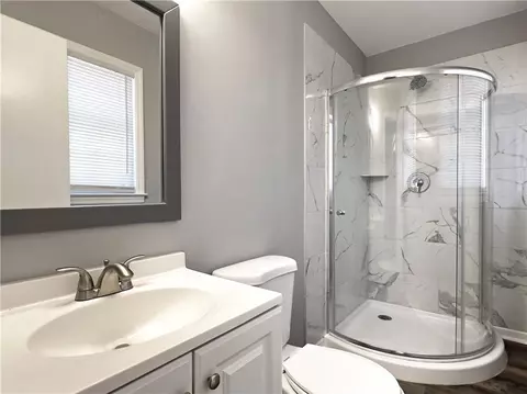 Bath - 6426 Lanier Rd, Morrow, GA 30260 photo 5 of 10