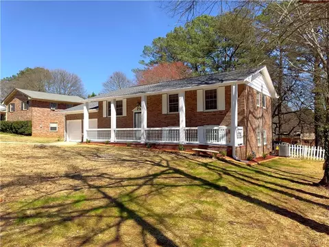 Exterior - 6426 Lanier Rd, Morrow, GA 30260 photo 4 of 14