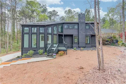 1341 Timberland Dr SE, Marietta, GA 30067