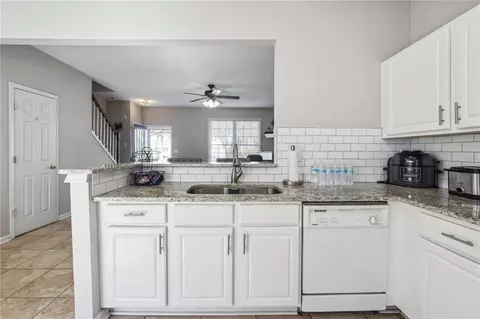 3728 Berkeley Xing #83, Duluth, GA 30096 photo 11