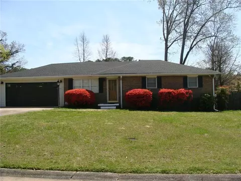 661 Birchwood Ln SW, Marietta, GA 30060