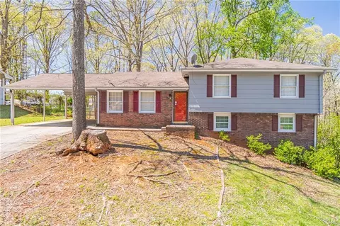 7023 Lodgepole Dr, Morrow, GA 30260