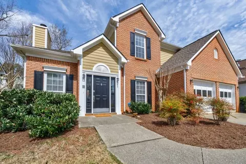 685 Manor Glen Dr, Suwanee, GA 30024