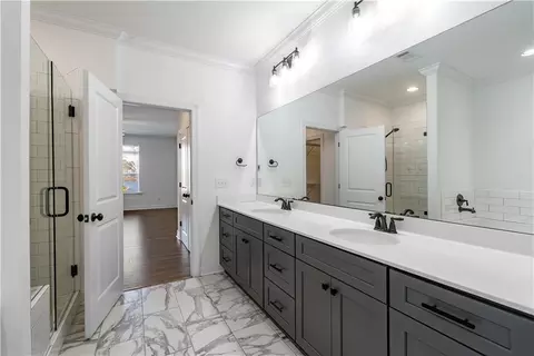 Bath - 407 Lakeview Way, Lagrange, GA 30241 photo 2 of 7
