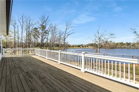 Exterior - 407 Lakeview Way, Lagrange, GA 30241 photo 11 of 19