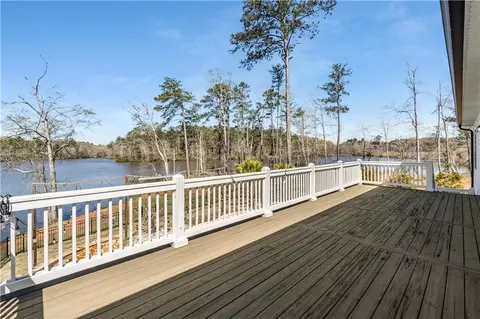 Exterior - 407 Lakeview Way, Lagrange, GA 30241 photo 10 of 19
