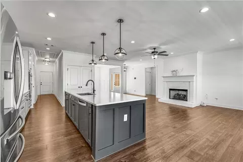 Kitchen - 407 Lakeview Way, Lagrange, GA 30241 photo 7 of 10