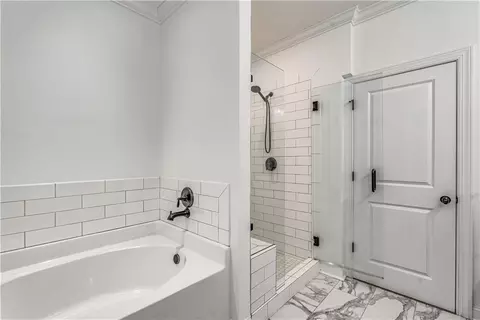 Bath - 407 Lakeview Way, Lagrange, GA 30241 photo 4 of 7