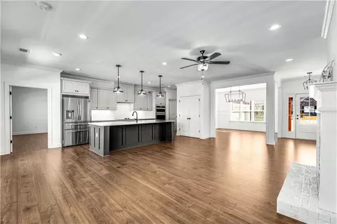 Kitchen - 407 Lakeview Way, Lagrange, GA 30241 photo 1 of 10