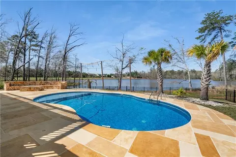 Exterior - 407 Lakeview Way, Lagrange, GA 30241 photo 8 of 19