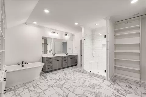 Bath - 407 Lakeview Way, Lagrange, GA 30241 photo 7 of 7
