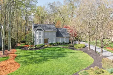7130 Surrey Pt, Alpharetta, GA 30009