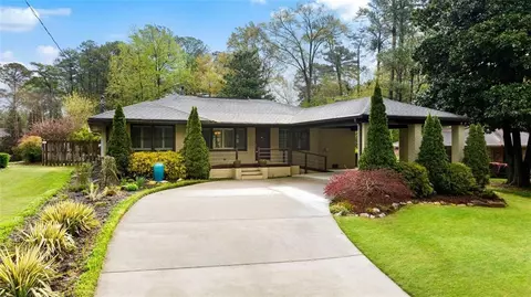 1720 Briarlake Cir, Decatur, GA 30033