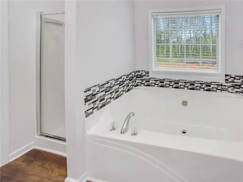 Bath - 50 Dock Ct, Jackson, GA 30233 photo 1 of 3