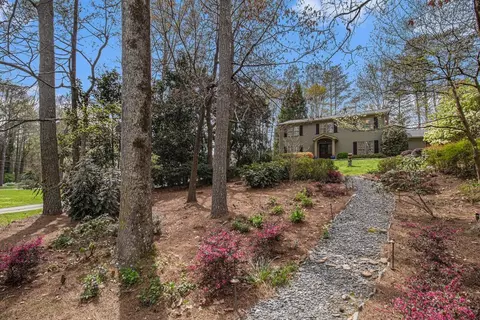 7320 Hunters Branch Dr, Sandy Springs, GA 30328