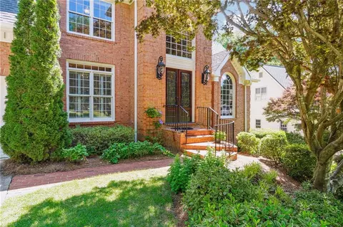 6300 Bannerhorn Run, Alpharetta, GA 30005