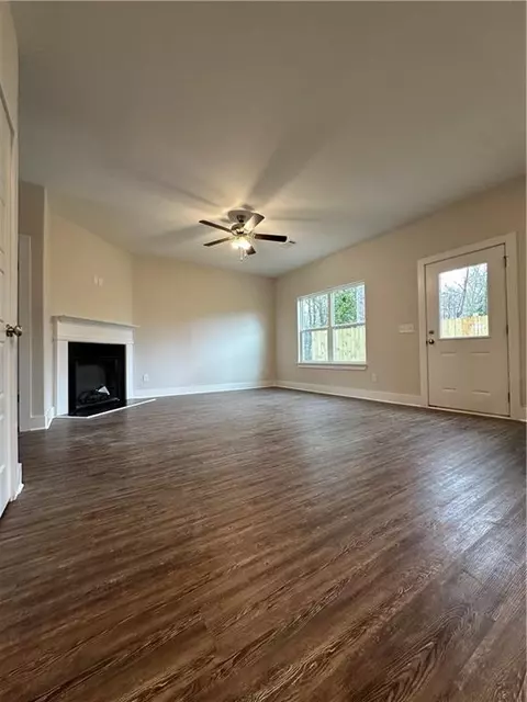 Living - 11060 Cornerstone Way, Hampton, GA 30228 photo 1 of 2