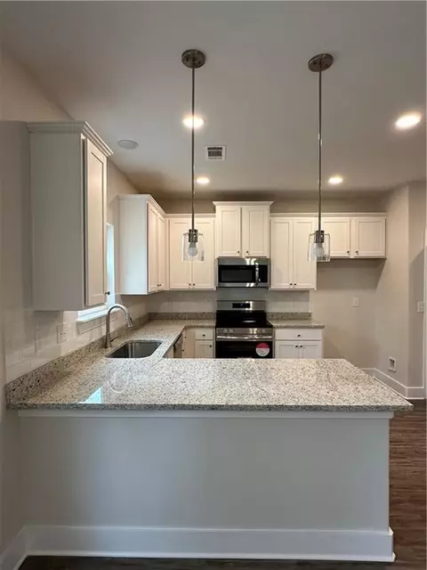 Kitchen - 11060 Cornerstone Way, Hampton, GA 30228 photo 3 of 4