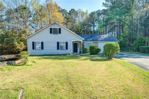 7458 Penland Dr, Riverdale, GA 30296