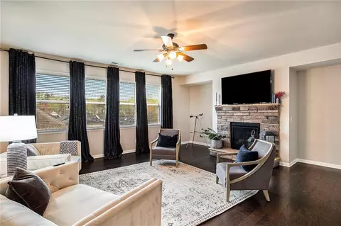 Living - 3217 Bowlin Dr, Fairburn, GA 30213 photo 3 of 5