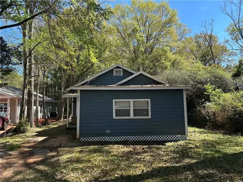 803 Lundys Ln, Mobile, AL 36606