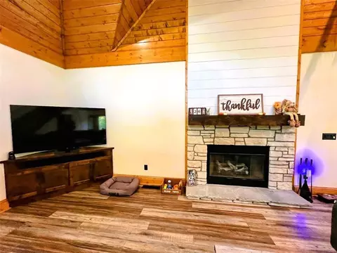 Living - 514 Nesbit Loop NE, Resaca, GA 30735 photo 3 of 3