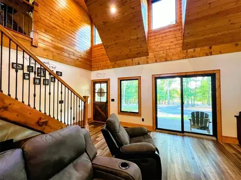 Living - 514 Nesbit Loop NE, Resaca, GA 30735 photo 2 of 3