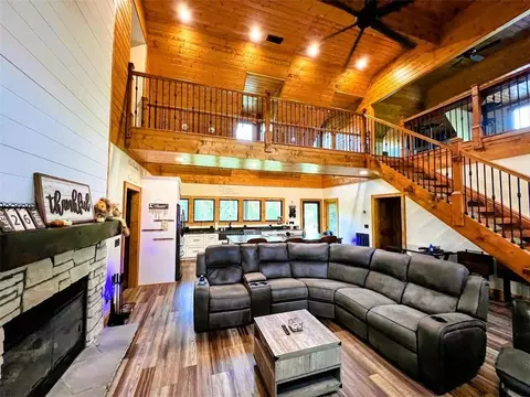 Living - 514 Nesbit Loop NE, Resaca, GA 30735 photo 1 of 3