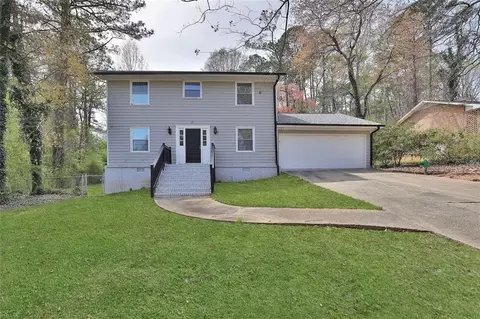 687 Bralorne Dr, Stone Mountain, GA 30087