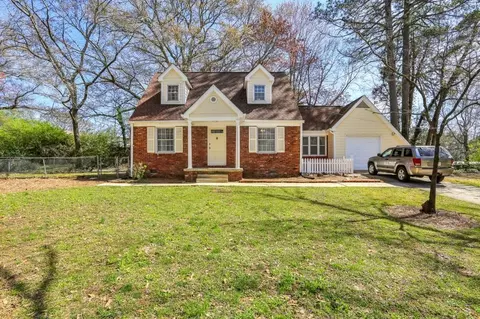 1659 Spruce Valley Dr, Decatur, GA 30033