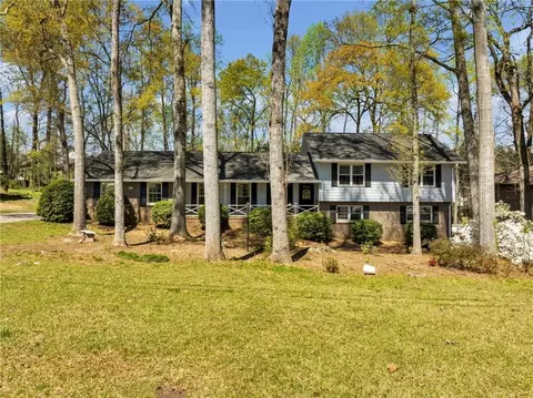 753 Rebecca St NW, Lilburn, GA 30047