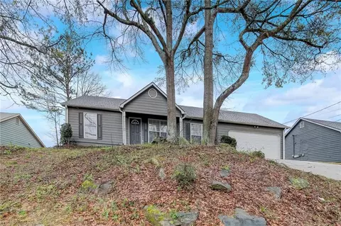 3125 Brook Hollow Dr, Rex, GA 30273