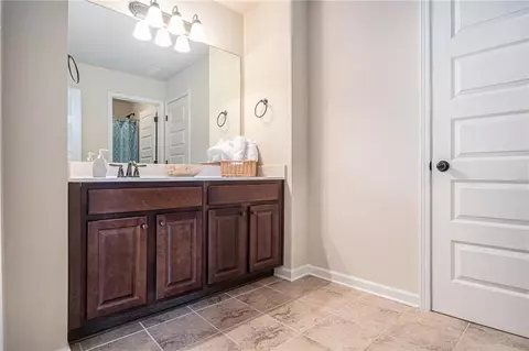 Bath - 1864 Schofield Dr, Hampton, GA 30228 photo 5 of 7